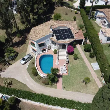 Venta de villa independiente en El Chaparral