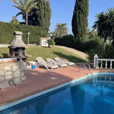 Venta de villa independiente en El Chaparral