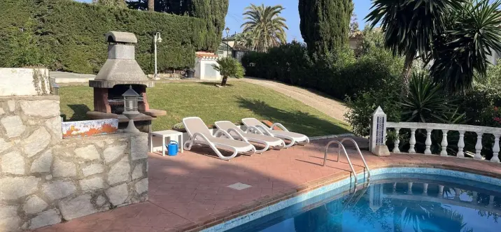 Venta de villa independiente en El Chaparral 2