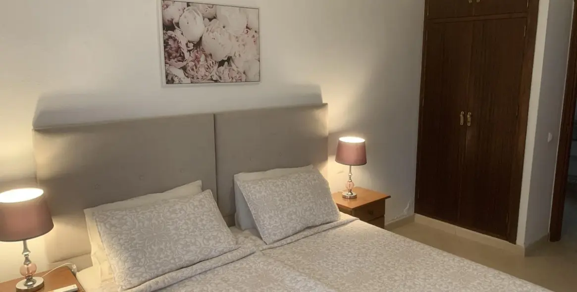 Venta de villa independiente en El Chaparral 12