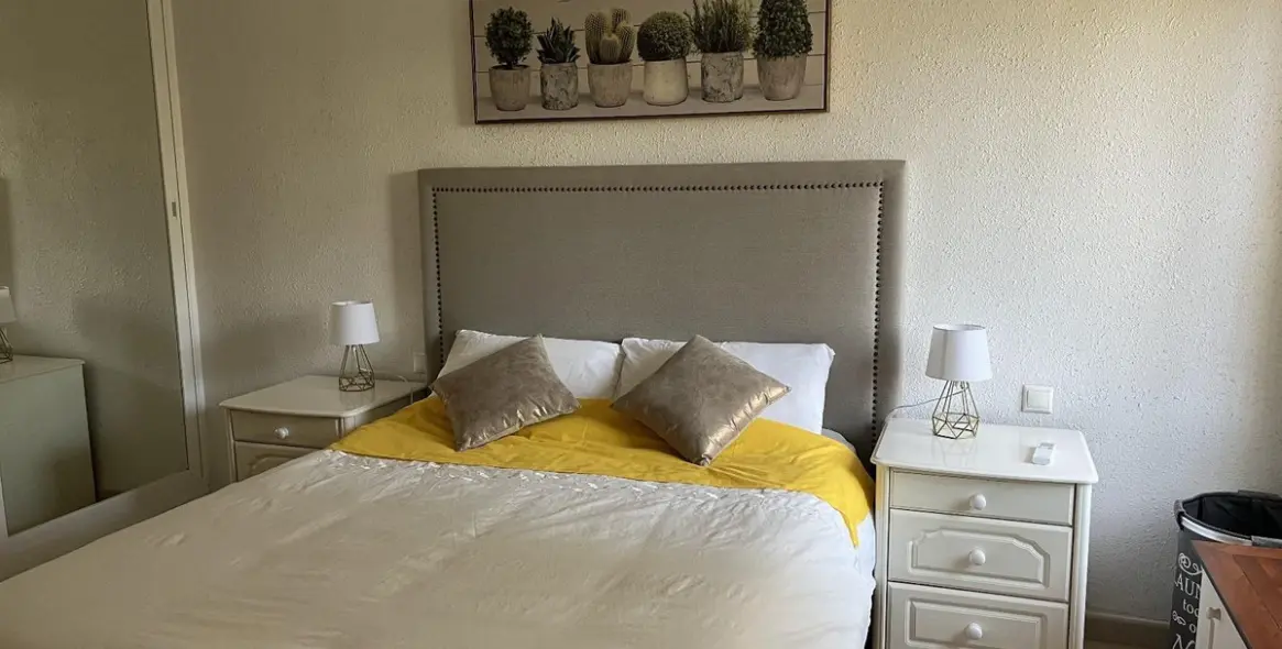 Sale of detached villa in El Chaparral 17