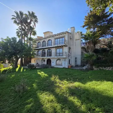 Venta de villa independiente en Torrenueva