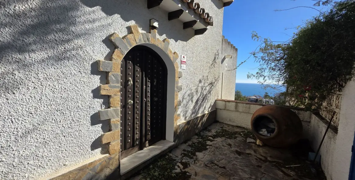 Sale of detached villa in Torrenueva 24