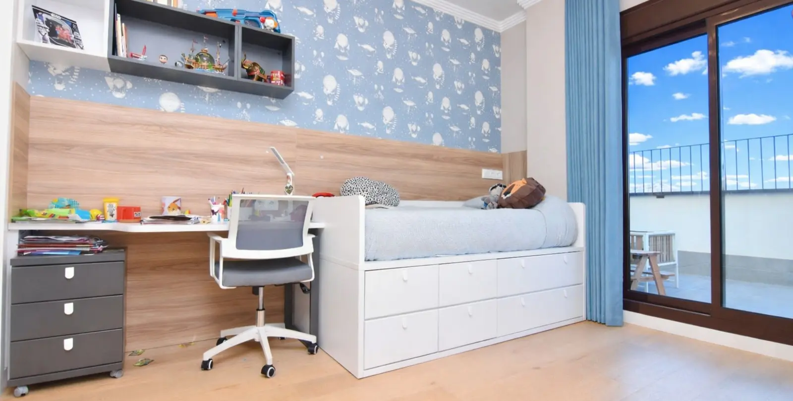 Sale of penthouse in Teatinos 22