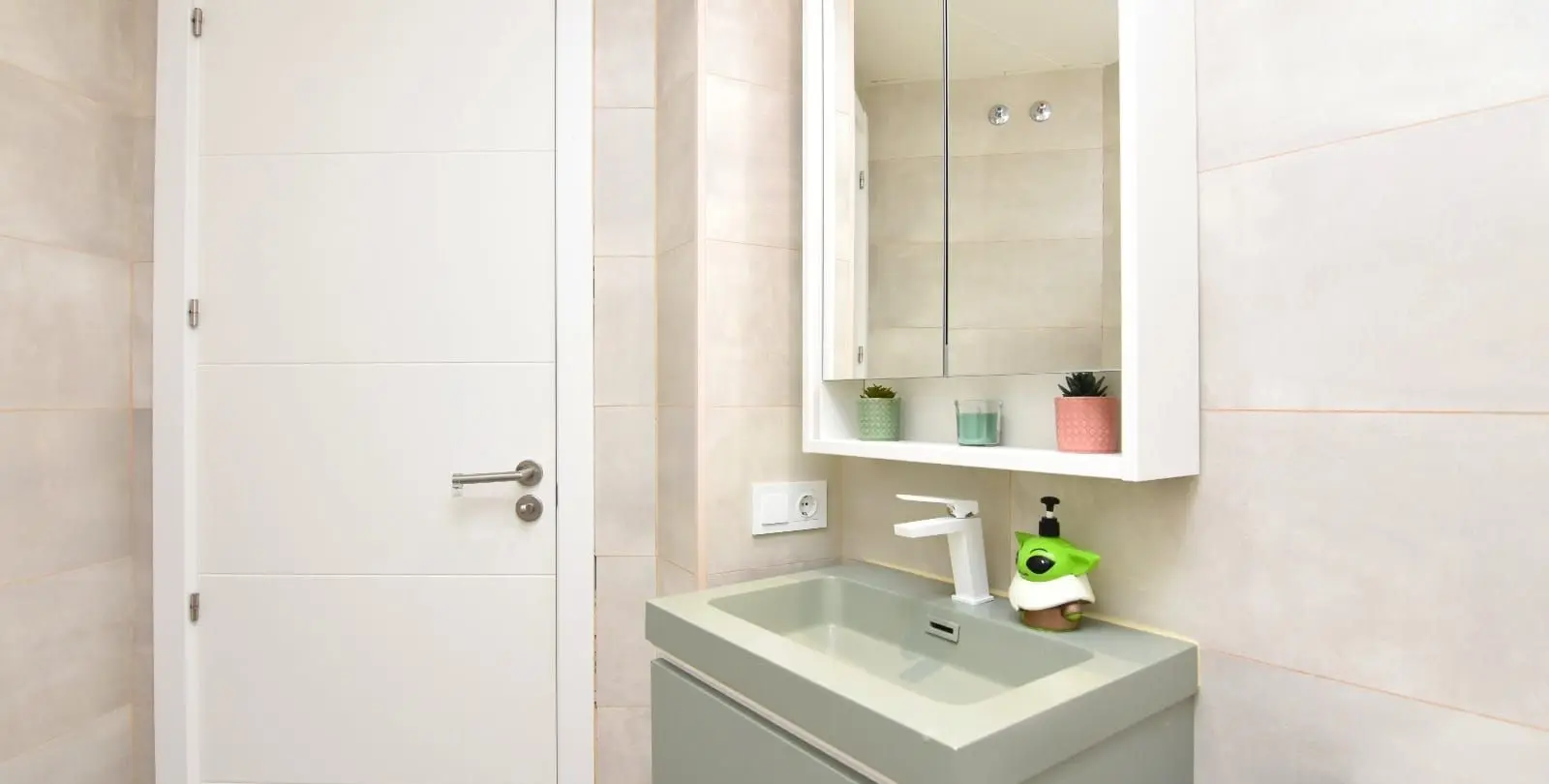 Sale of penthouse in Teatinos 29