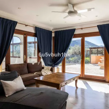 Venta de finca - cortijo en Alhaurin el Grande