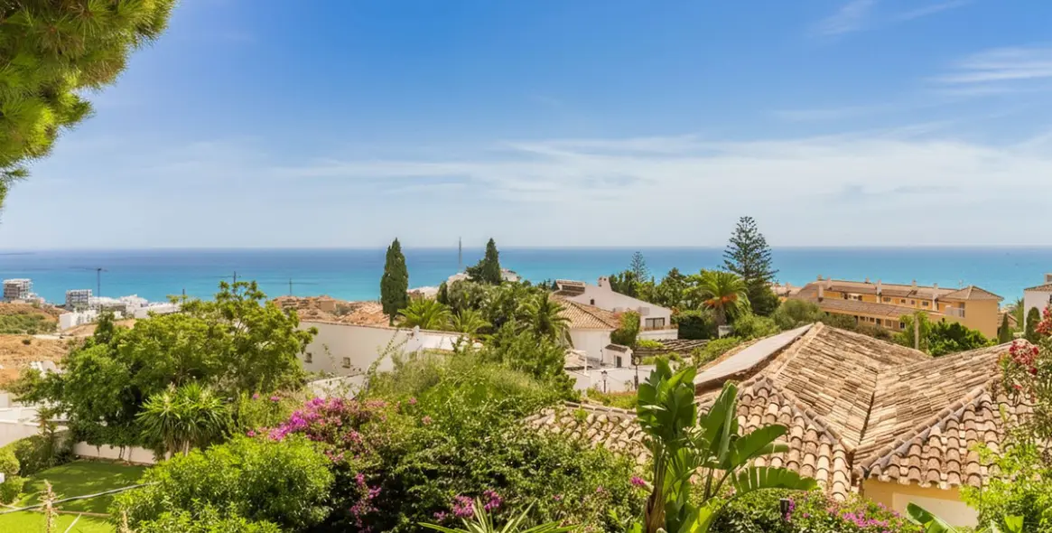 Продажа  отдельно стоящей виллы в Fuengirola 36