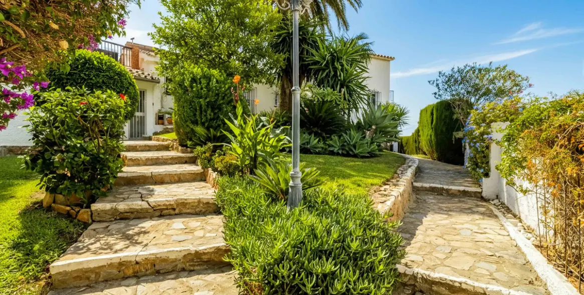 Продажа  отдельно стоящей виллы в Fuengirola 37