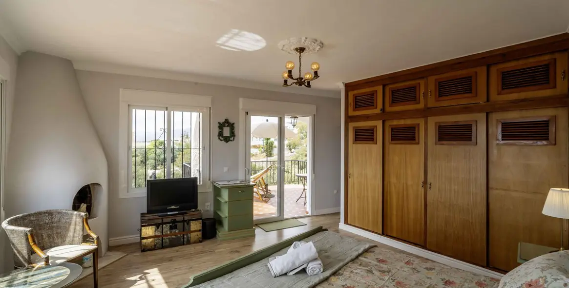 Продажа  отдельно стоящей виллы в Fuengirola 54