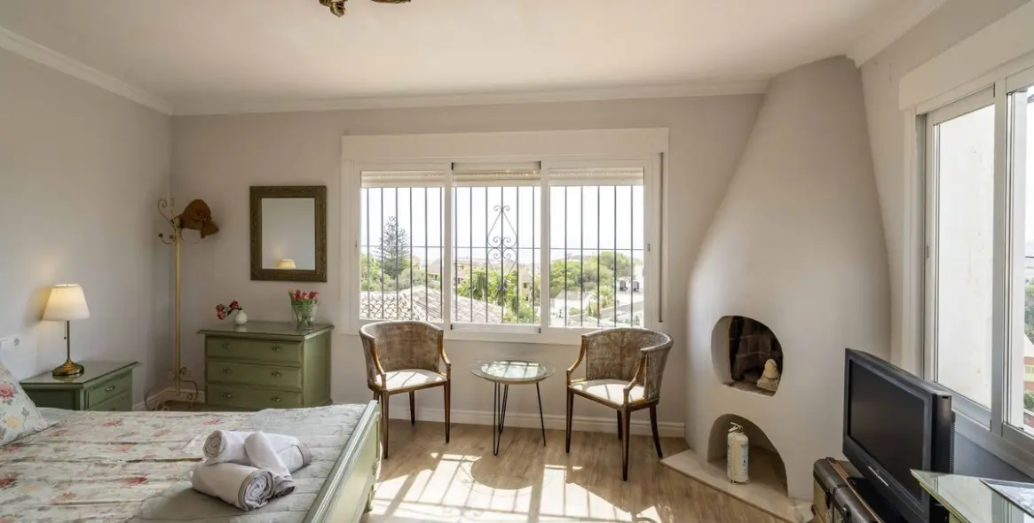 Продажа  отдельно стоящей виллы в Fuengirola 56