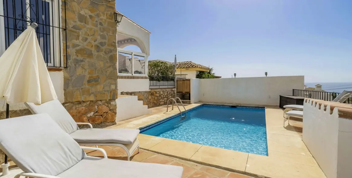 Продажа  отдельно стоящей виллы в Fuengirola 66