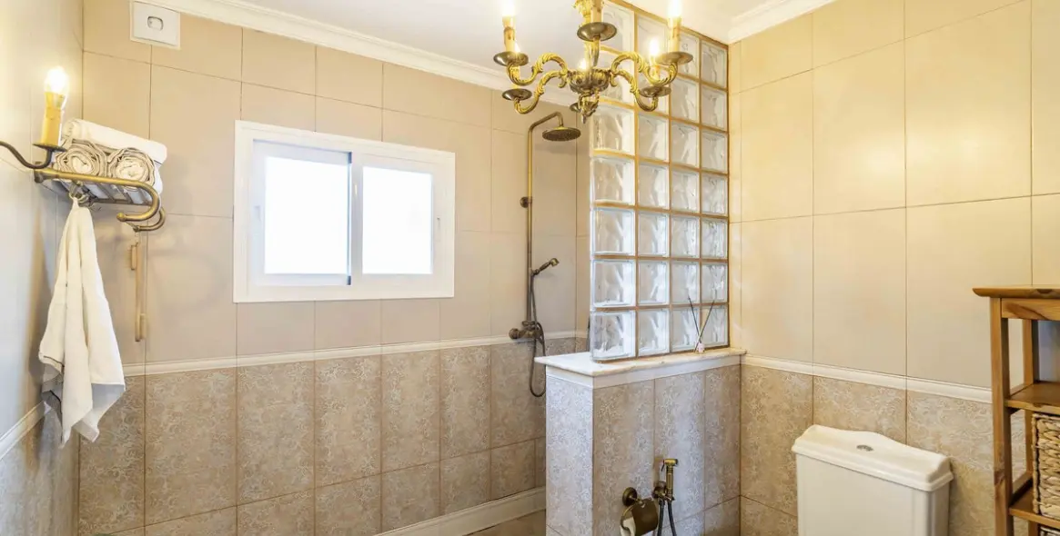 Продажа  отдельно стоящей виллы в Fuengirola 82