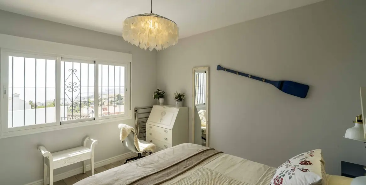 Продажа  отдельно стоящей виллы в Fuengirola 91