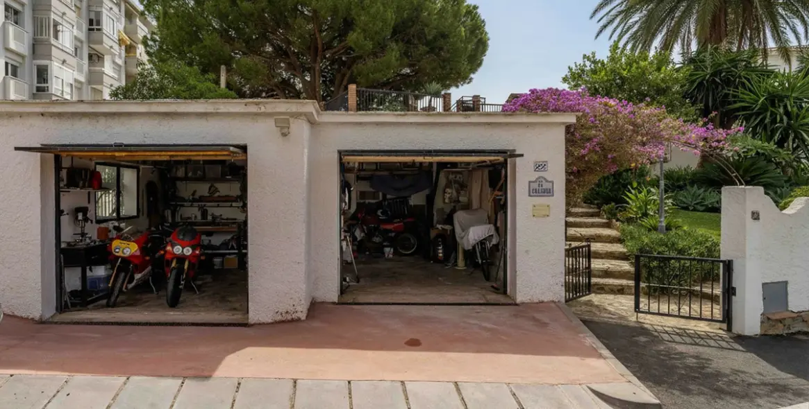 Продажа  отдельно стоящей виллы в Fuengirola 95