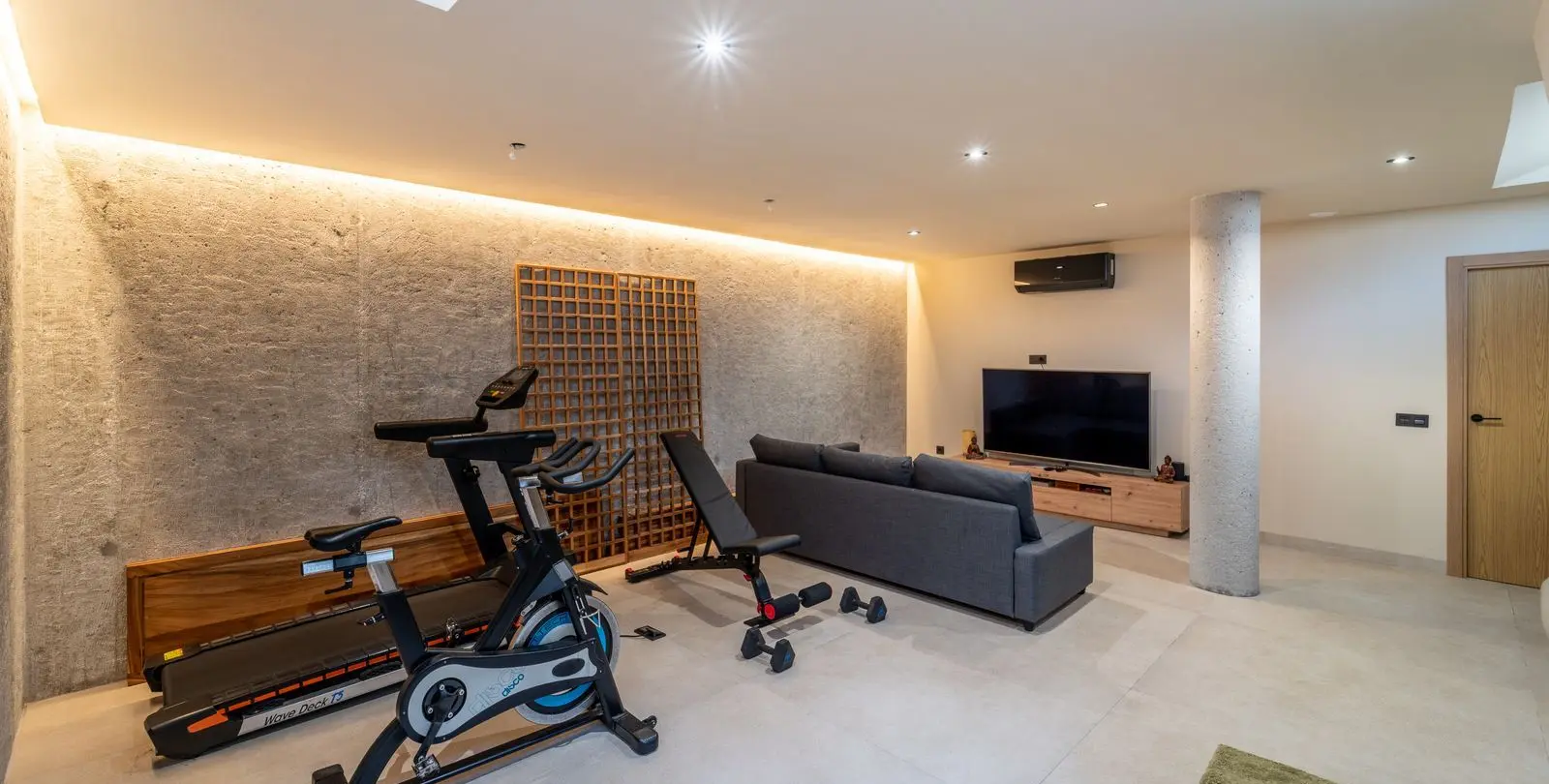 Продажа  отдельно стоящей виллы в Alhaurín de la Torre 96