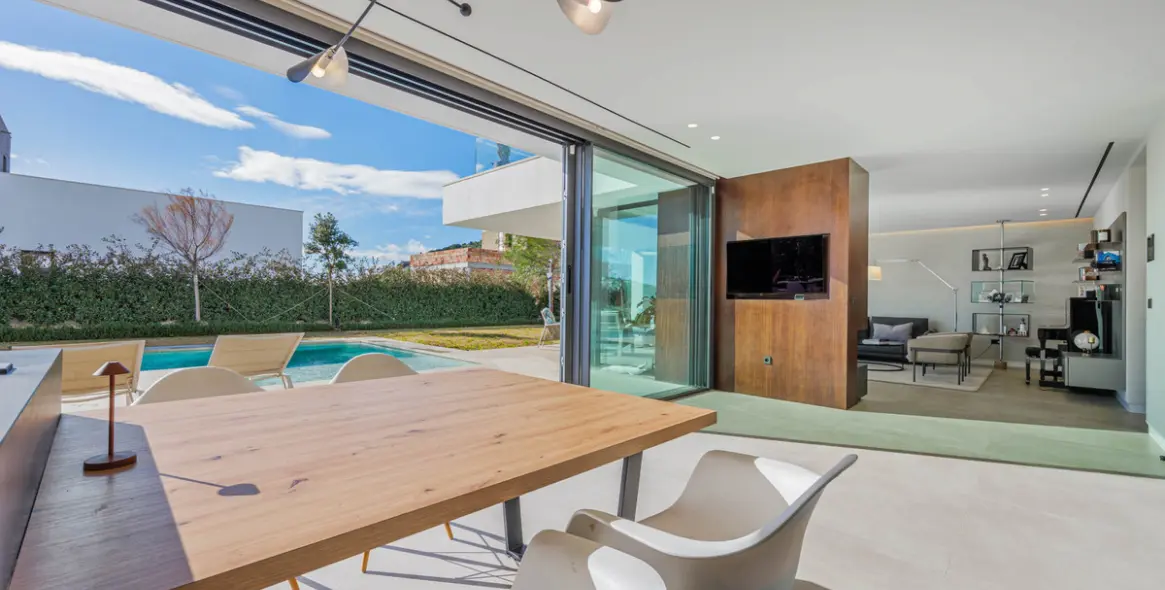 Venta de villa independiente en Málaga Este 16