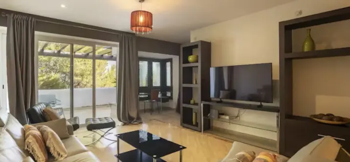 Долгосрочная аренда апартаментов на среднем этаже в Río Real 2