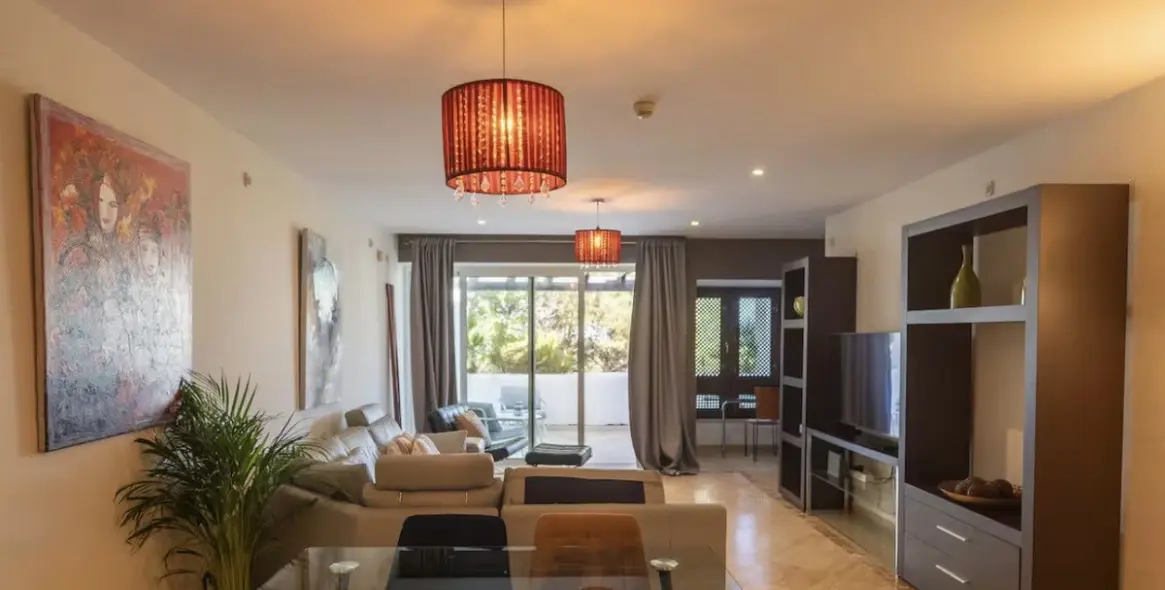 Долгосрочная аренда апартаментов на среднем этаже в Río Real 4