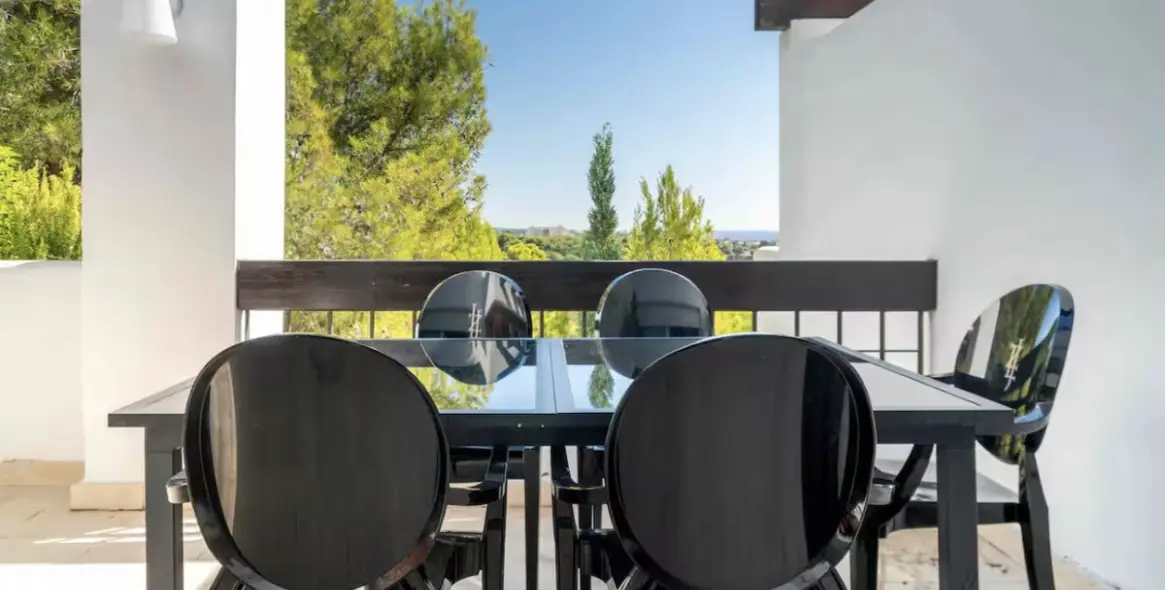 Долгосрочная аренда апартаментов на среднем этаже в Río Real 10