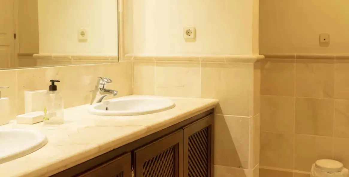 Долгосрочная аренда апартаментов на среднем этаже в Río Real 17