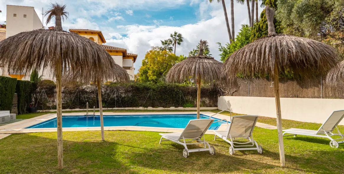 Long-term rent of townhouse in Puerto Banús 3