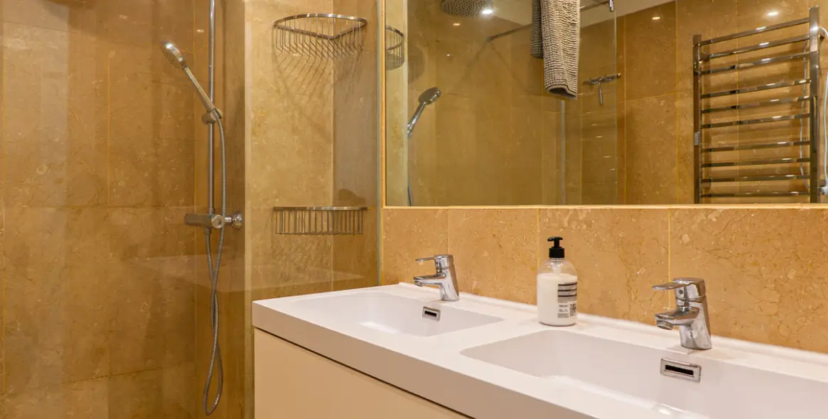 Long-term rent of townhouse in Puerto Banús 13