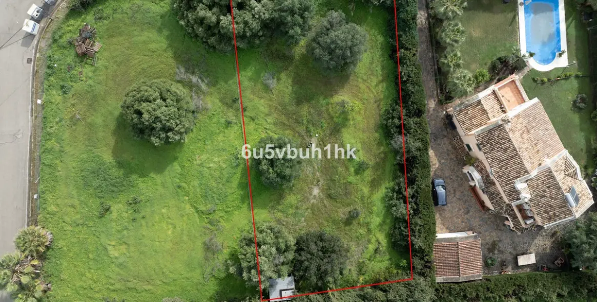 Sale of residential plot in Bel Air 1