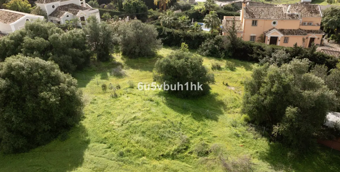 Sale of residential plot in Bel Air 4