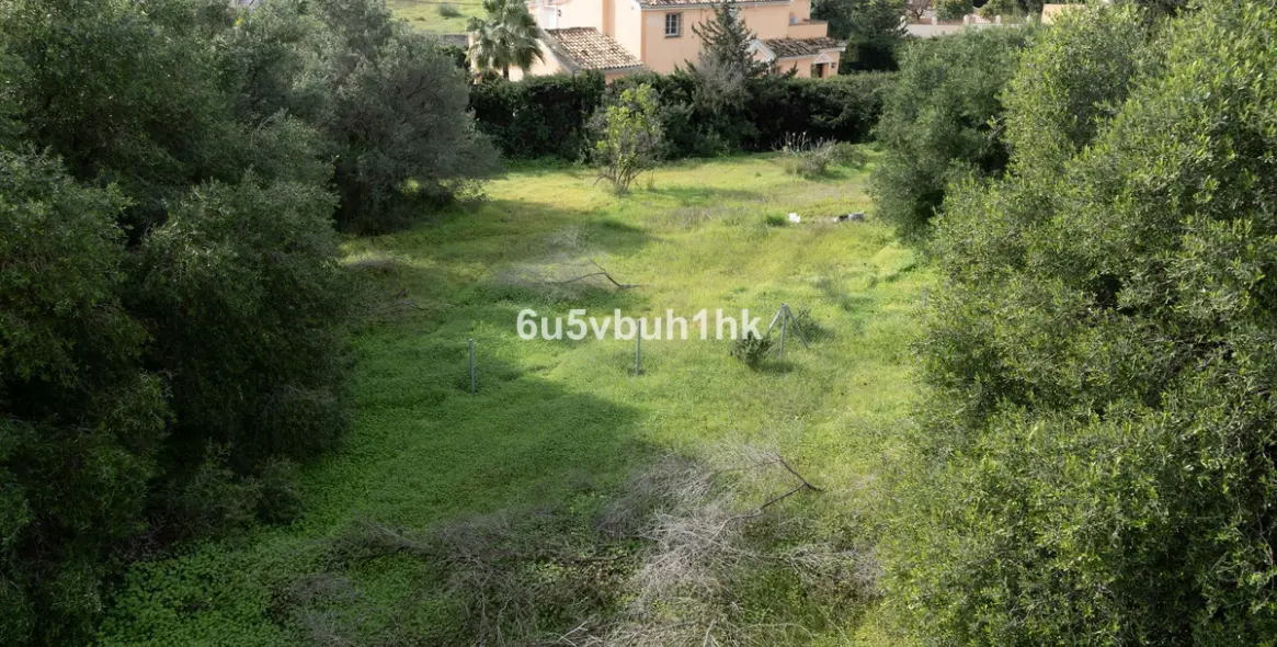 Sale of residential plot in Bel Air 5
