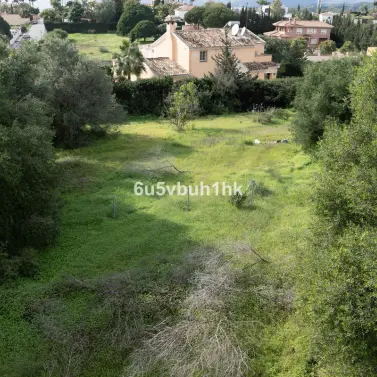 Sale of residential plot in Bel Air