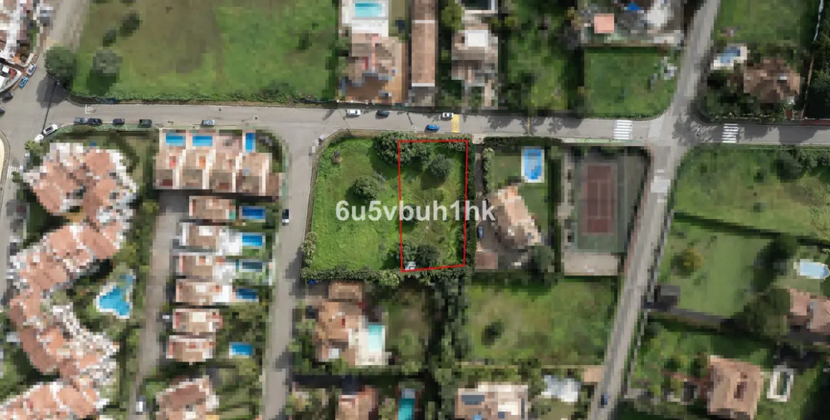 Sale of residential plot in Bel Air 7