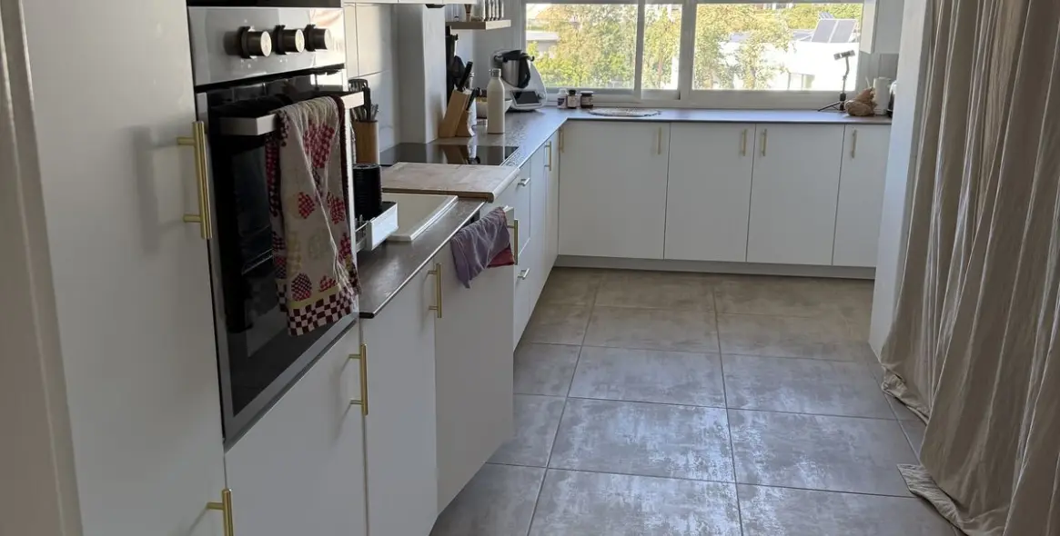 Sale of middle floor apartment in Atalaya 7