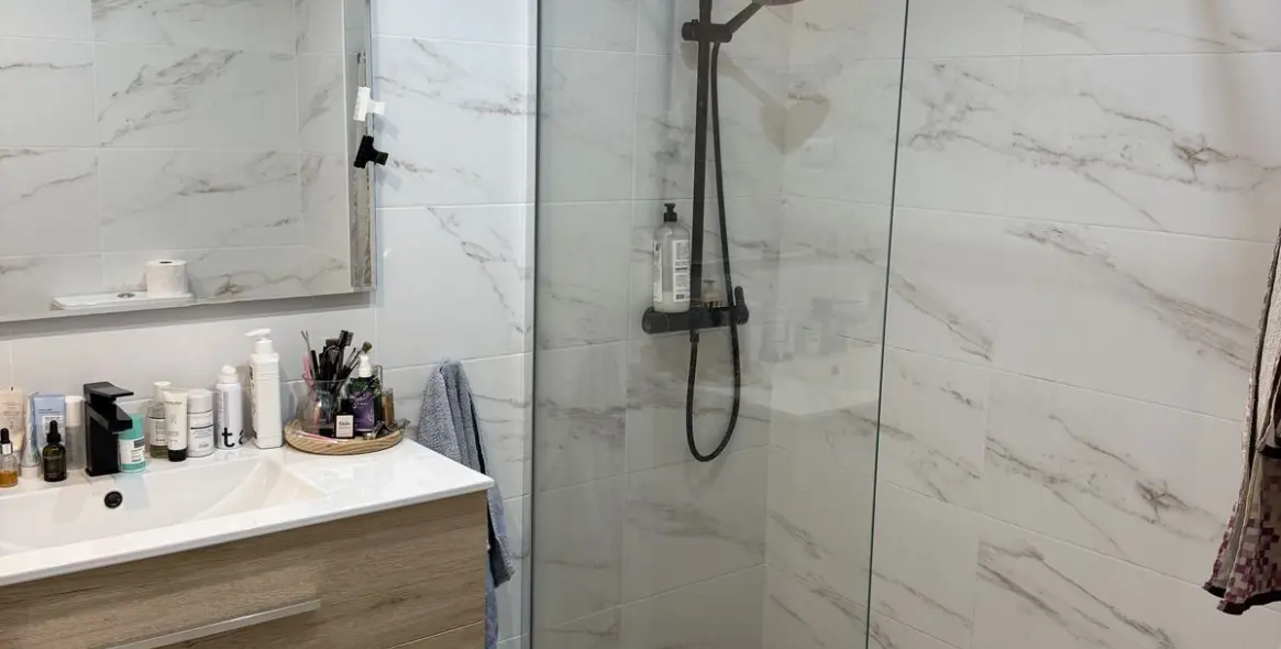 Sale of middle floor apartment in Atalaya 12