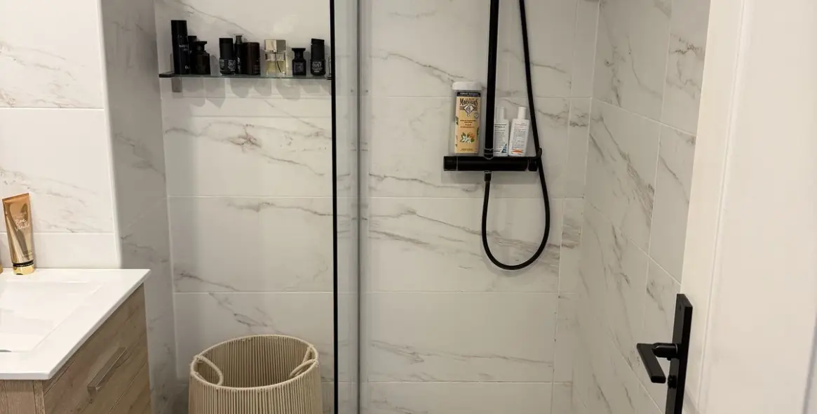 Sale of middle floor apartment in Atalaya 14