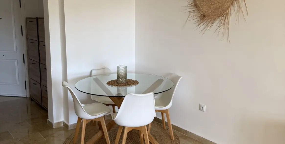 Sale of middle floor apartment in Atalaya 17