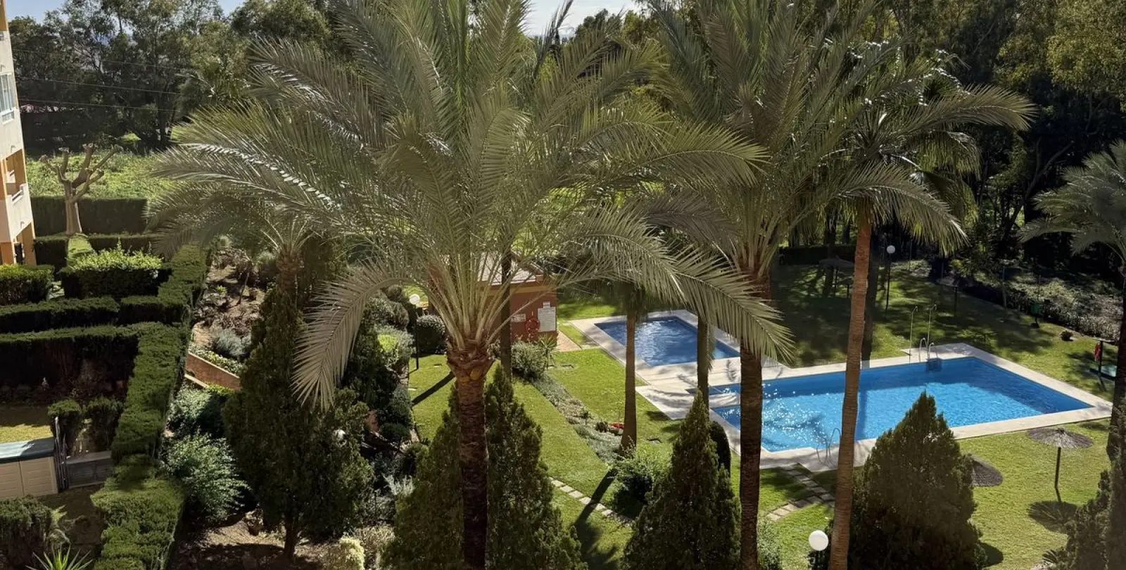 Sale of middle floor apartment in Atalaya 18