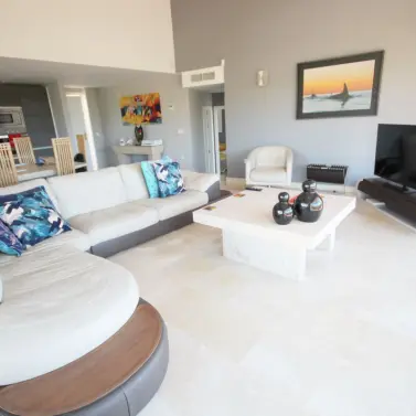 Sale of penthouse in Riviera del Sol