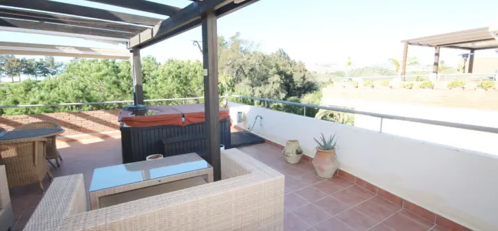 Sale of penthouse in Riviera del Sol 2