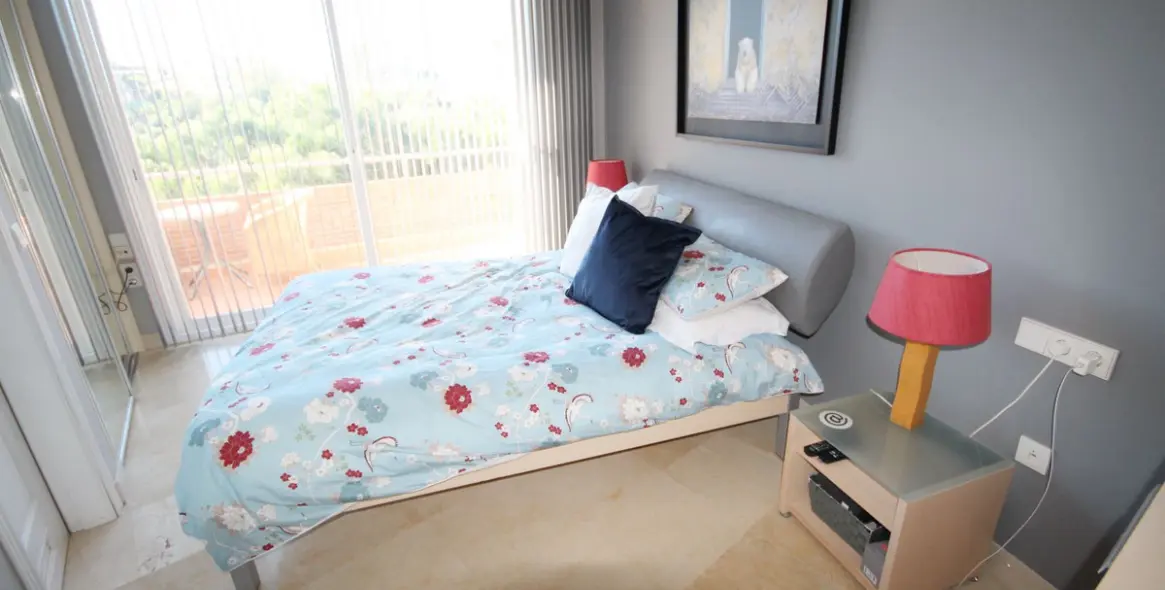 Sale of penthouse in Riviera del Sol 10