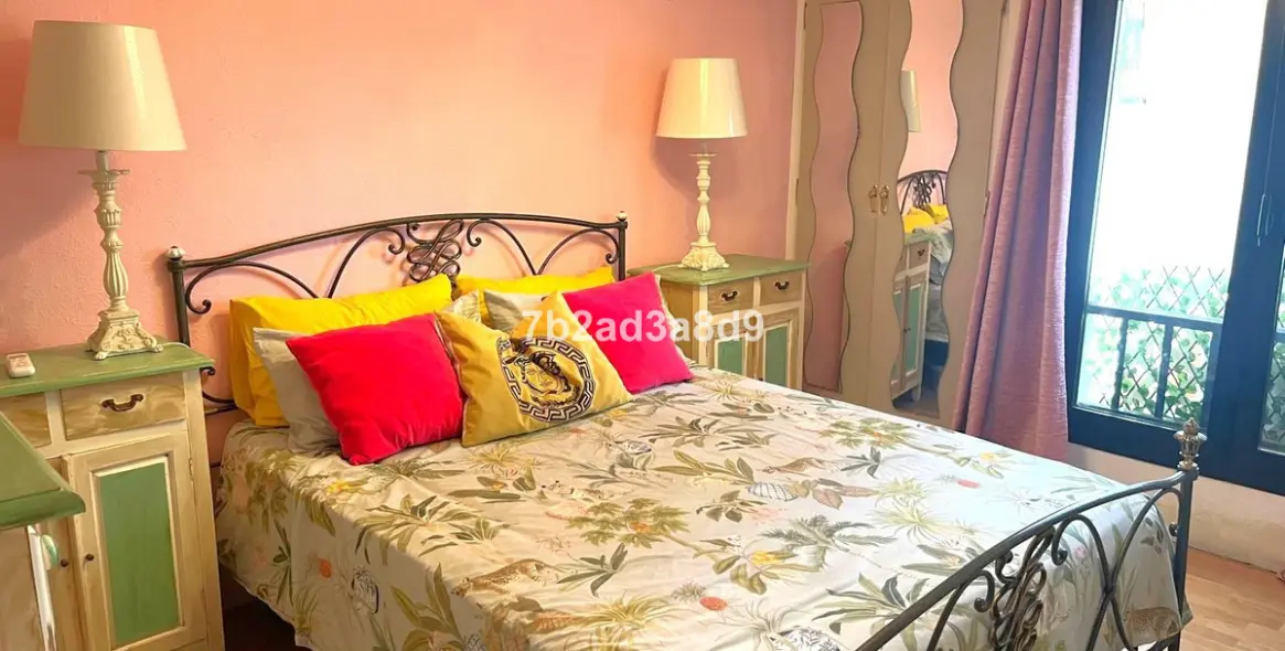 Продажа апартаментов на среднем этаже в Puerto Banús 9