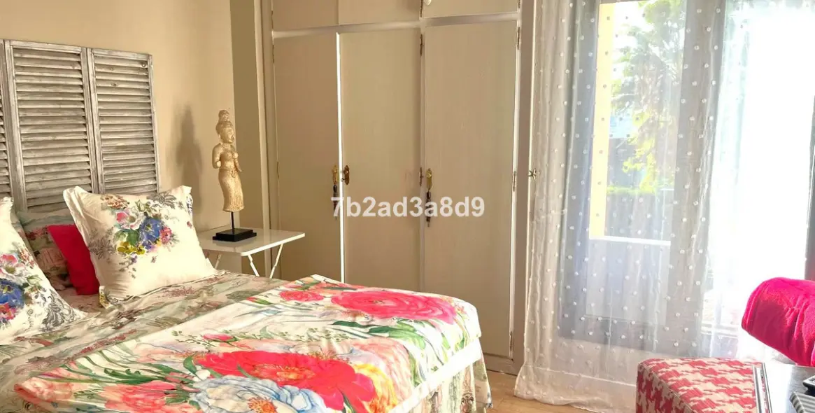 Продажа апартаментов на среднем этаже в Puerto Banús 10