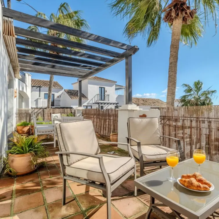 Продажа двухуровневого пентхауса в Altos de los Monteros