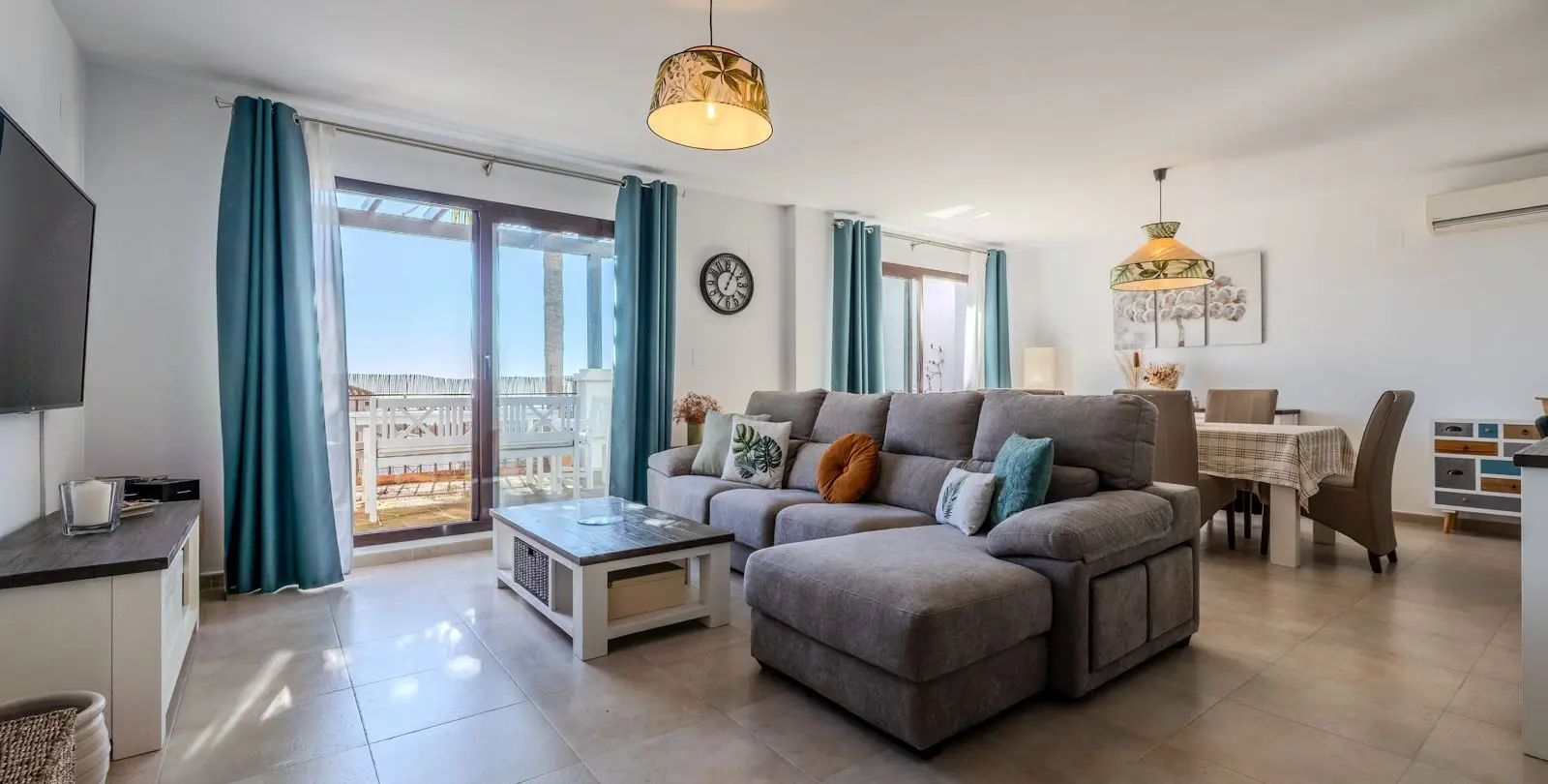 Продажа двухуровневого пентхауса в Altos de los Monteros 6