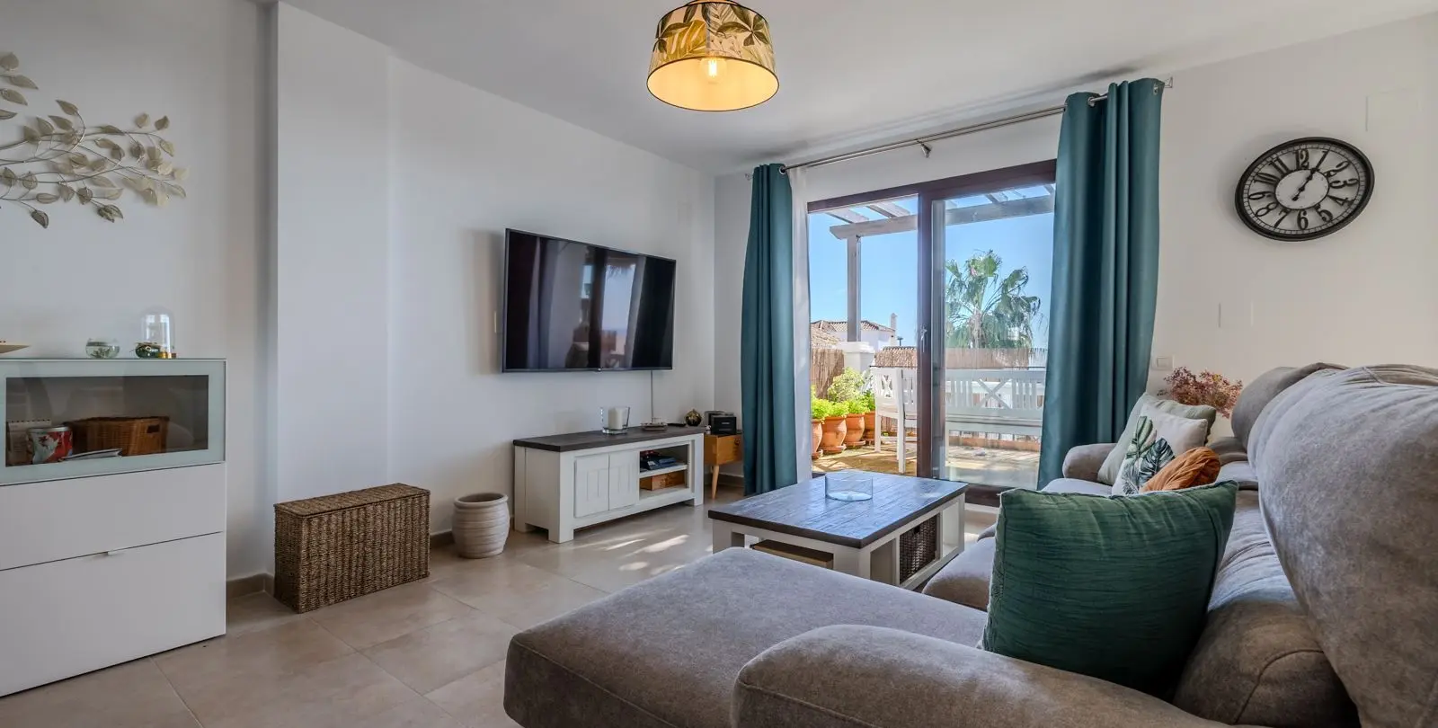 Продажа двухуровневого пентхауса в Altos de los Monteros 7