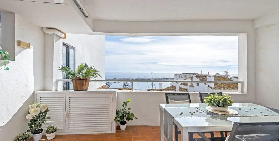 Продажа апартаментов на среднем этаже в Puerto Banús 7