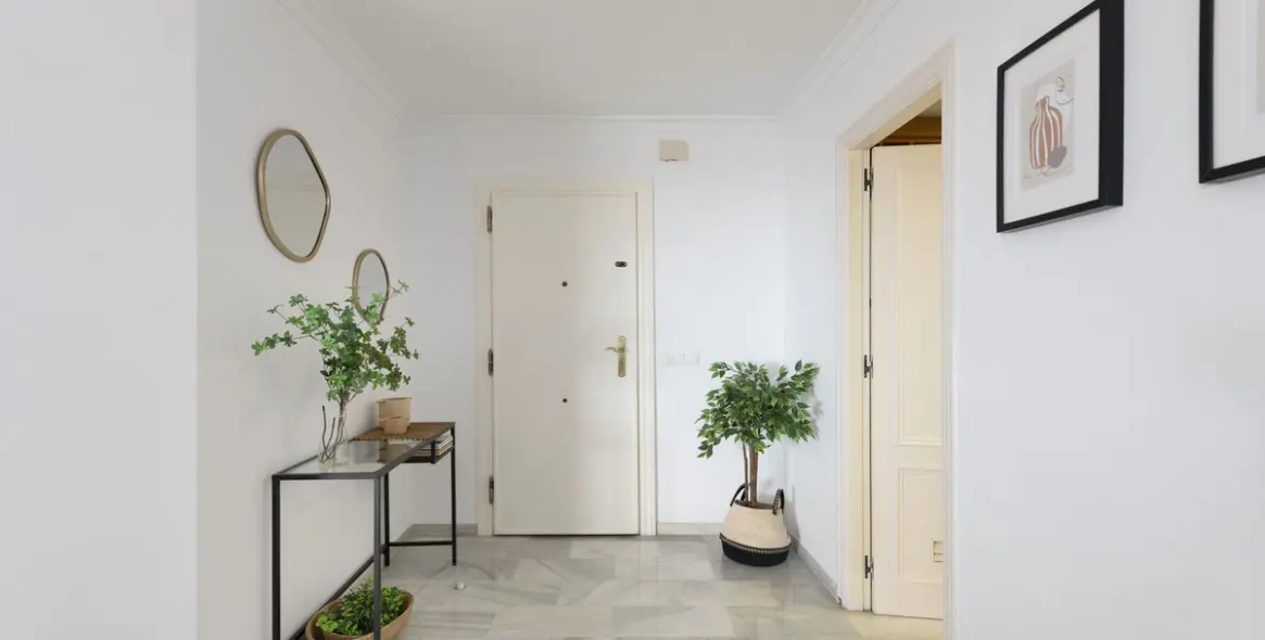 Продажа апартаментов на среднем этаже в Puerto Banús 8