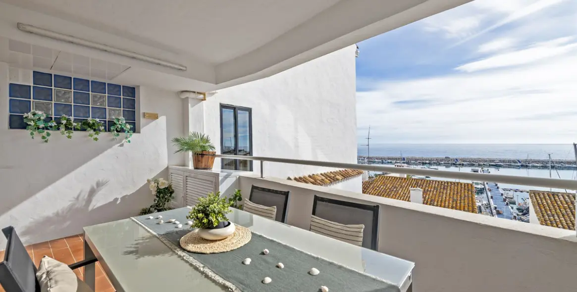 Продажа апартаментов на среднем этаже в Puerto Banús 10