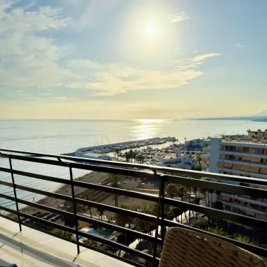 Sale of middle floor apartment in Marbella