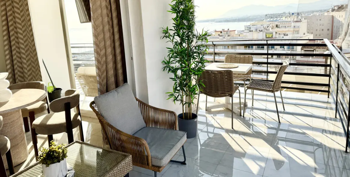 Sale of middle floor apartment in Marbella 2