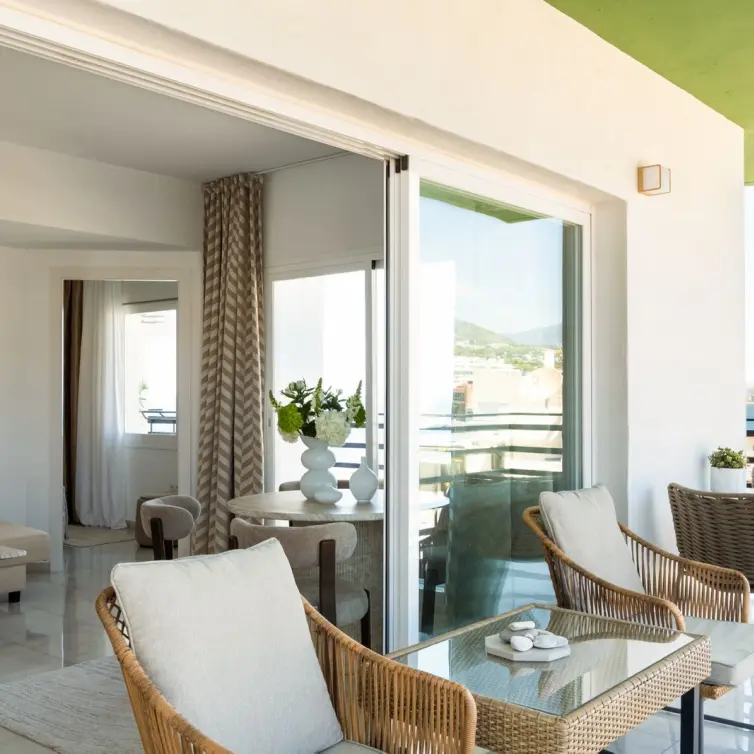 Продажа апартаментов на среднем этаже в Marbella